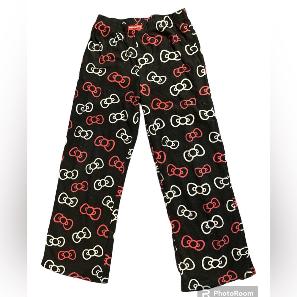 Hello Kitty PJS - Picture 2 of 3